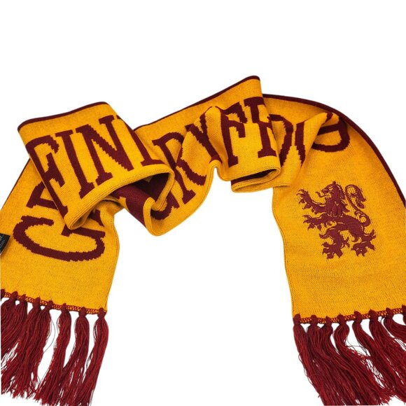 Universal Studios Wizarding World of Harry Potter Gryffindor Reversible Scarf - Picture 2 of 8
